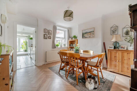 1374584-7-6903558...