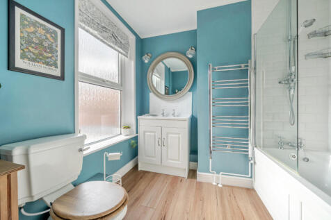 1374584-19-690355...