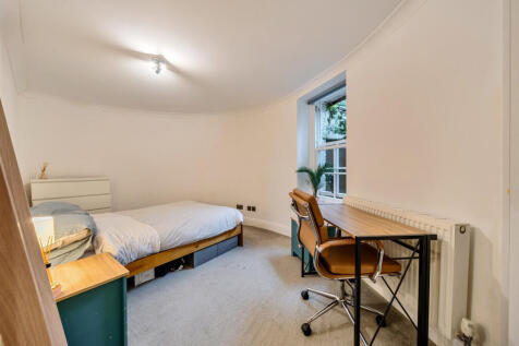 1372984-17-6901e8...