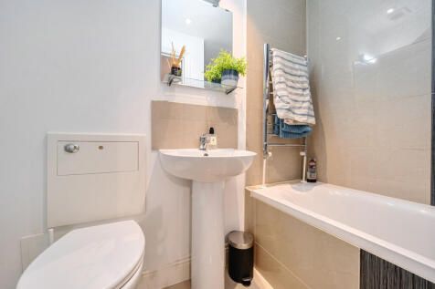 1372984-13-6901e8...