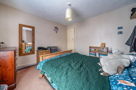 1374096-7-69088bc...