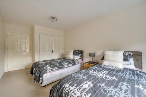 1375773-17-6904f2...