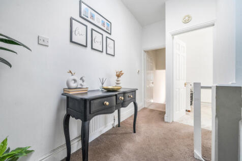 1356526-6-68cd646...