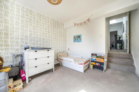 1356526-7-68cd64c...