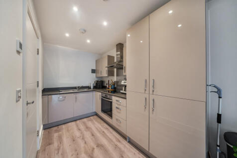 1374080-21-690b2b...