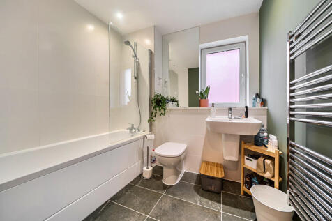 1374080-13-690b2a...