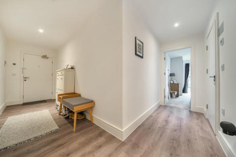 1374080-6-690b2a8...