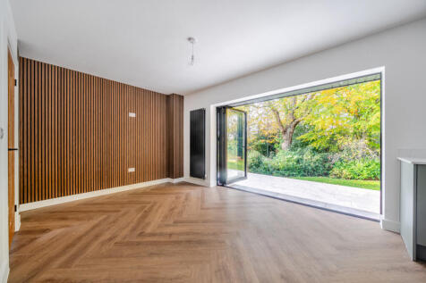 1377360-7-69149fc...