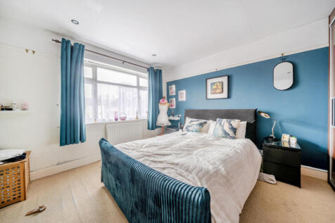 1380174-3-6911d66...