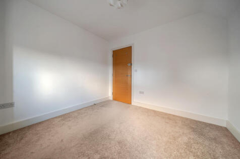 1380877-7-69121a9...