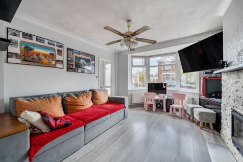 1374108-8-690b635...