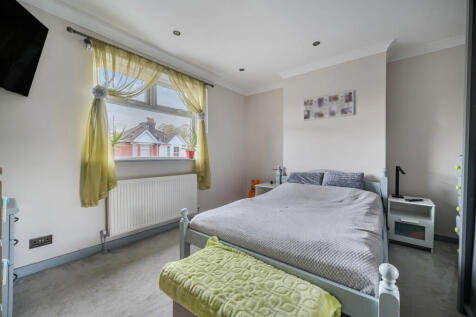 1374108-17-690b68...