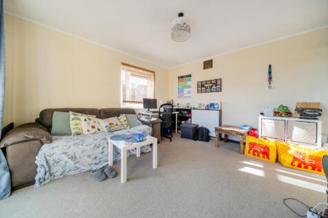 1383507-4-691f125...