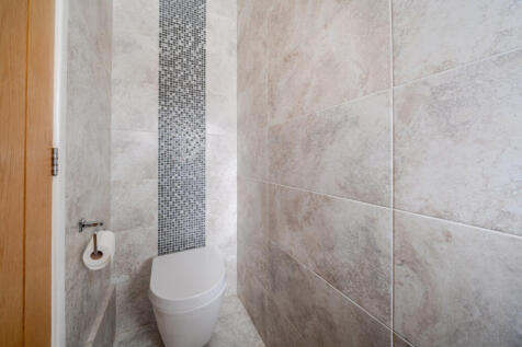 1386736-7-692d986...