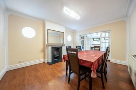 1387292-27-6932f7...