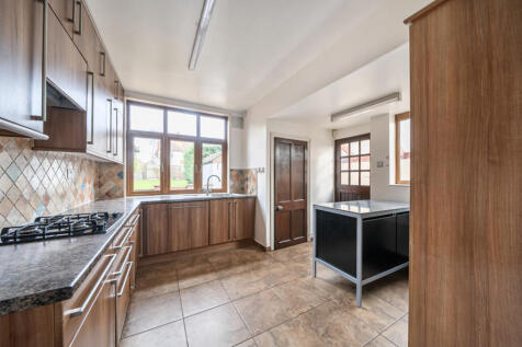 1387292-29-6932f9...