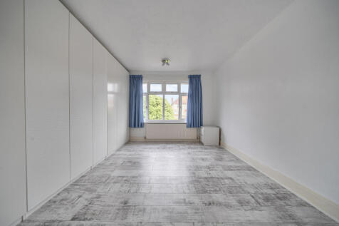 1387292-18-6932f3...