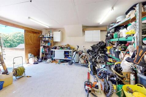 Triple Garage