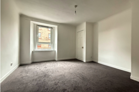 Bedroom 1 (2)