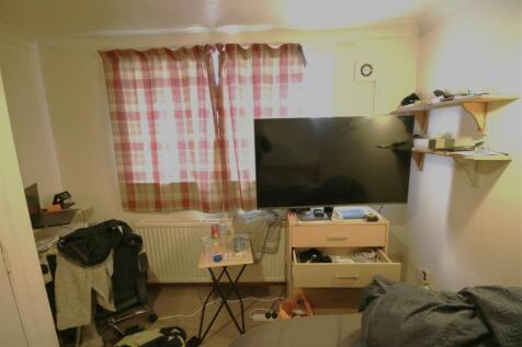 Bedroom 1a.JPG