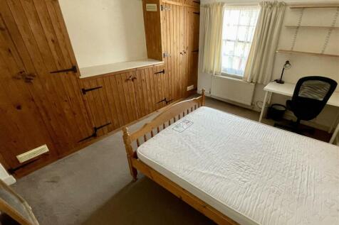 Bedroom 1 (front) (003).jpg