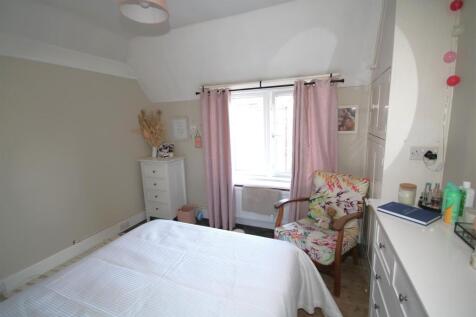 Bedroom 1c.JPG