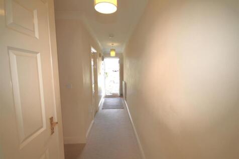 Hallway B.JPG