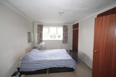 Bedroom 1.JPG