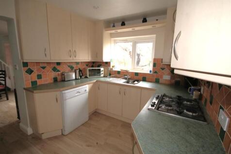Kitchen b.JPG