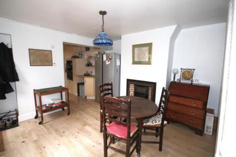 Dining Room c.JPG