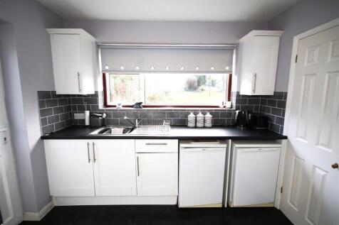 Kitchen b.JPG