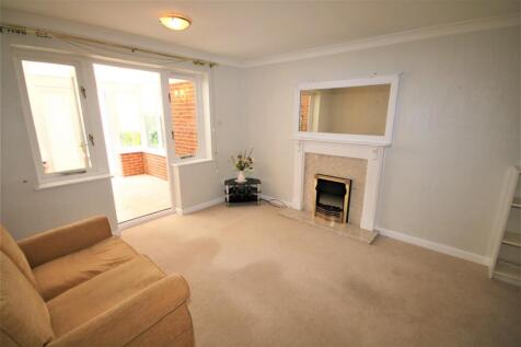 Living Room 3.JPG