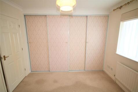 Bedroom 1b.JPG