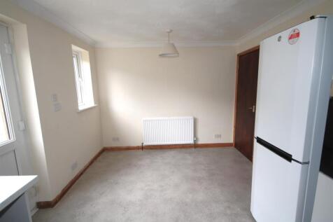 Dining Area.JPG