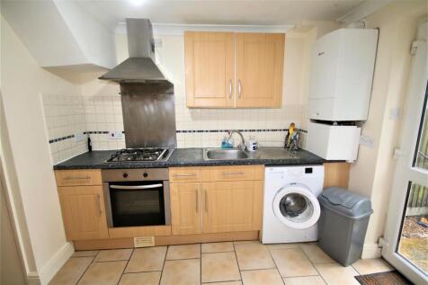 Kitchen b.JPG