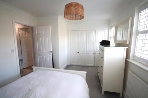 Bedroom 1b.JPG
