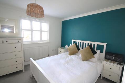 Bedroom 1c.JPG