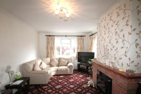 Living Room b.JPG