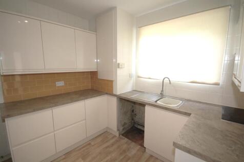 Kitchen b.JPG