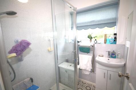 Shower Room a.JPG