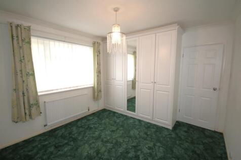 Bedroom 1b.JPG