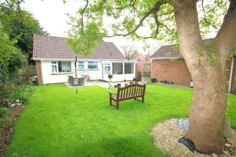 Rear Garden d.JPG