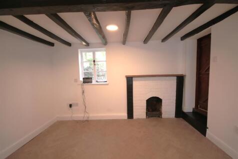 Lioving Room a.JPG