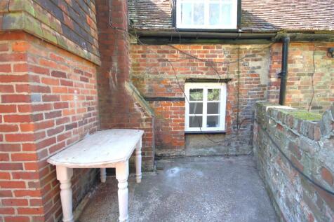Patio Area b.JPG