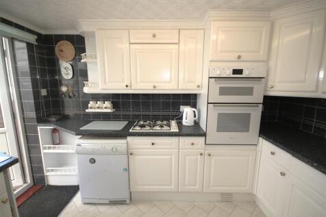 Kitchen b.JPG