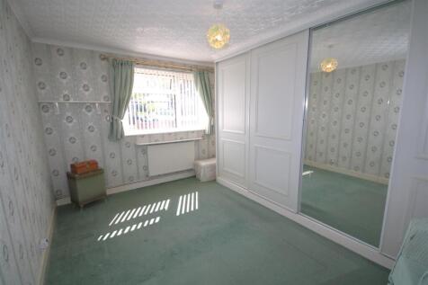Bedroom 1a.JPG