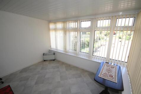 Conservatory b.JPG