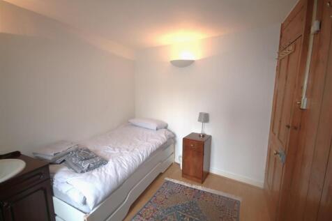 Bedroom 2a.JPG