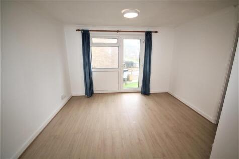Living Room a.JPG