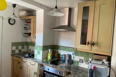 Kitchen (a).jpg